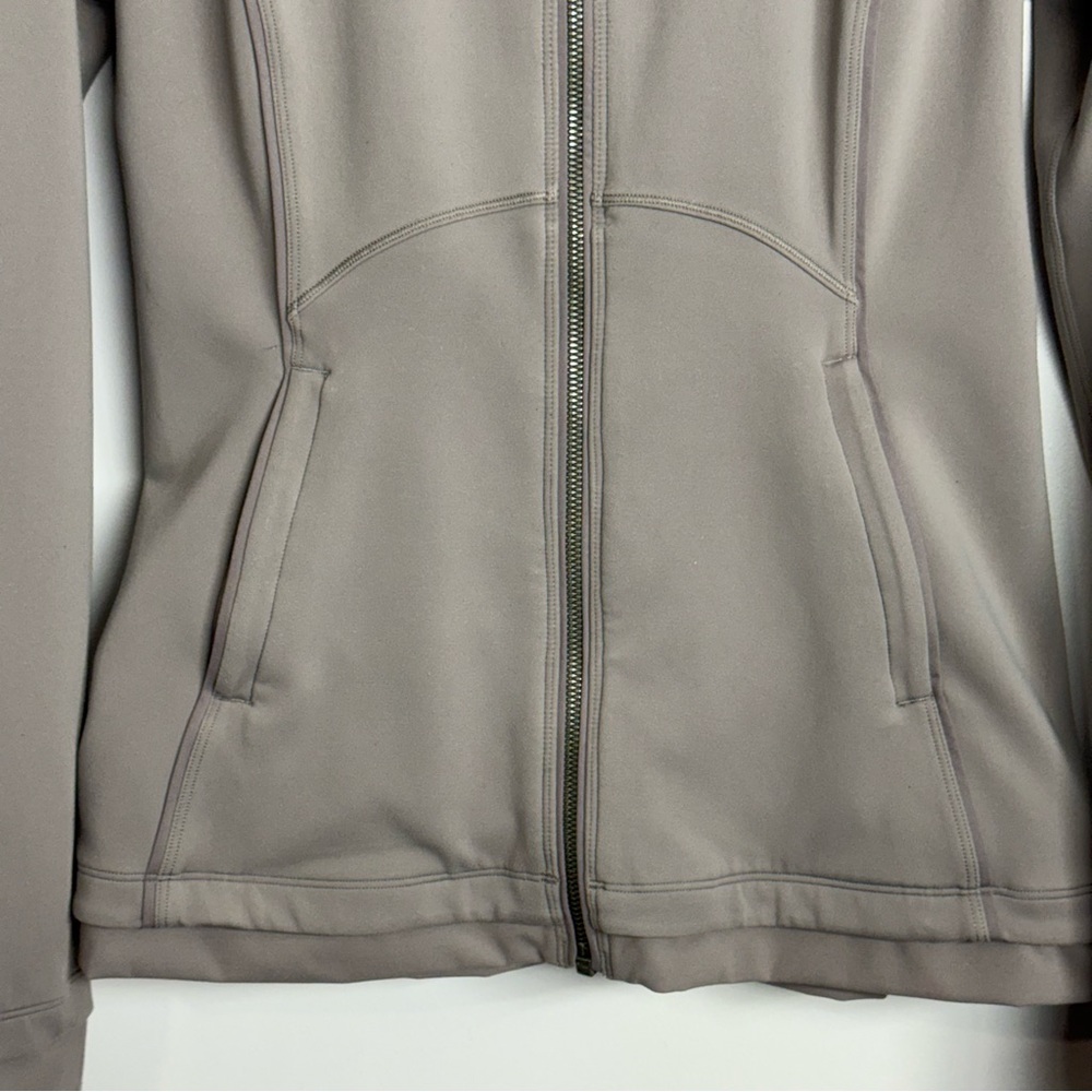 Lululemon stopover hooded jacket in Moon Rock - Picture 4 of 11